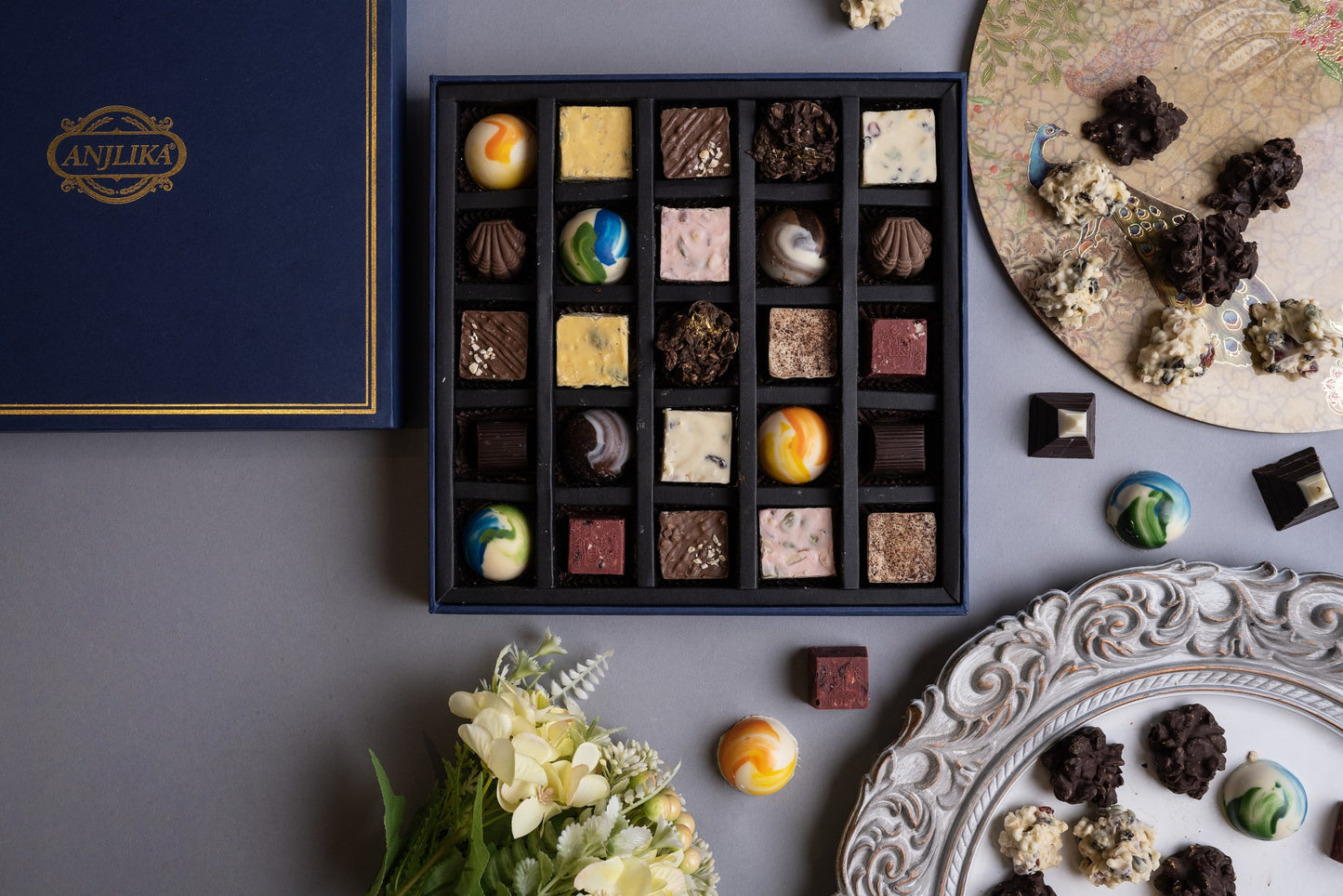 Chocolate Pralines Box - 25pc