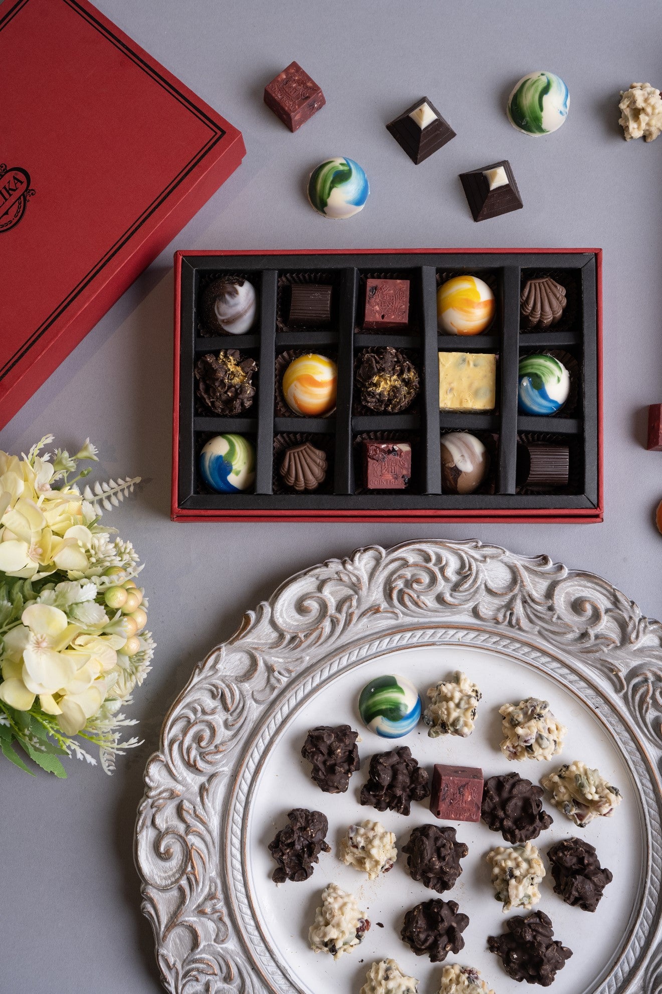 Chocolate Pralines Box - 15pc