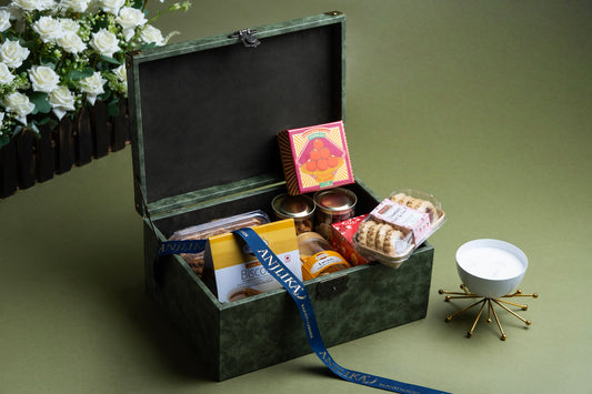 Vintage Leather Box Hamper - Small